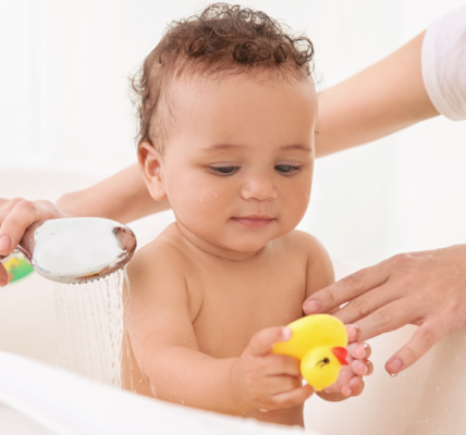 Banhos de ofurô para bebês: entenda mais sobre o assunto